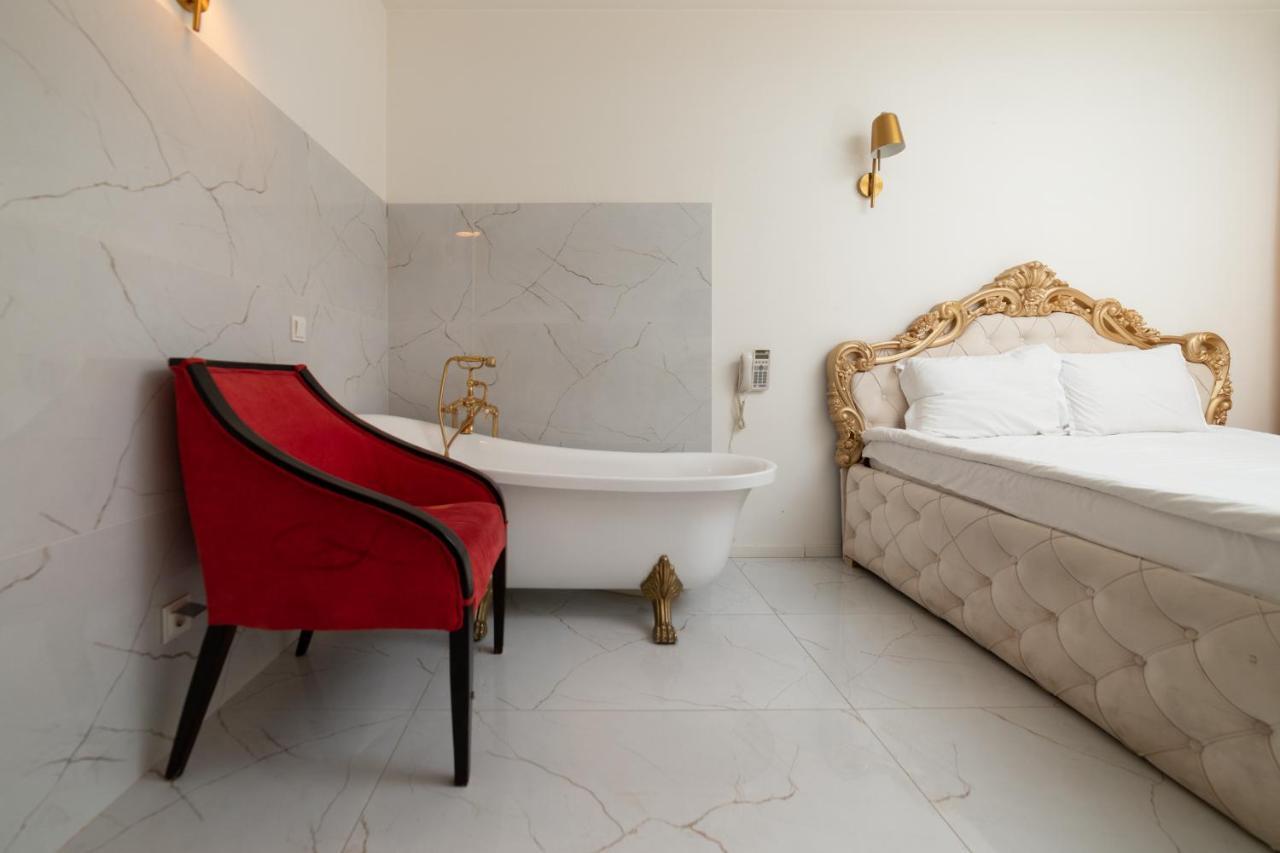 פרישטינה Hotel Gloria מראה חיצוני תמונה